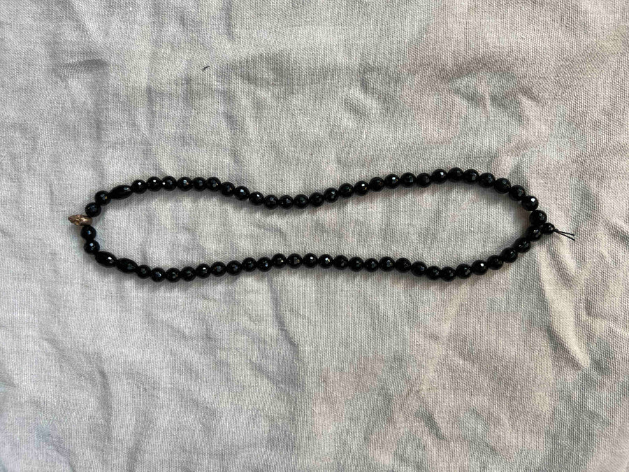 Beaded Necklace (Tina Thor) Black Chunky Skull Pendant