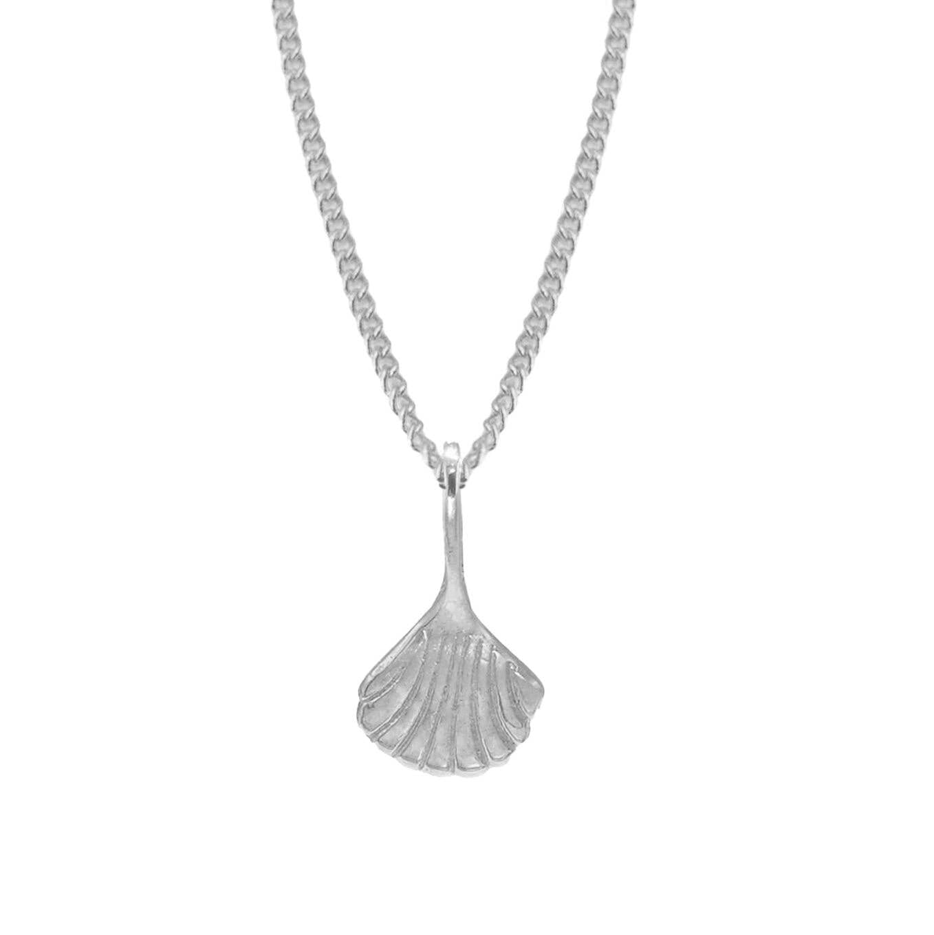 Mana Made Retro Shell Necklace