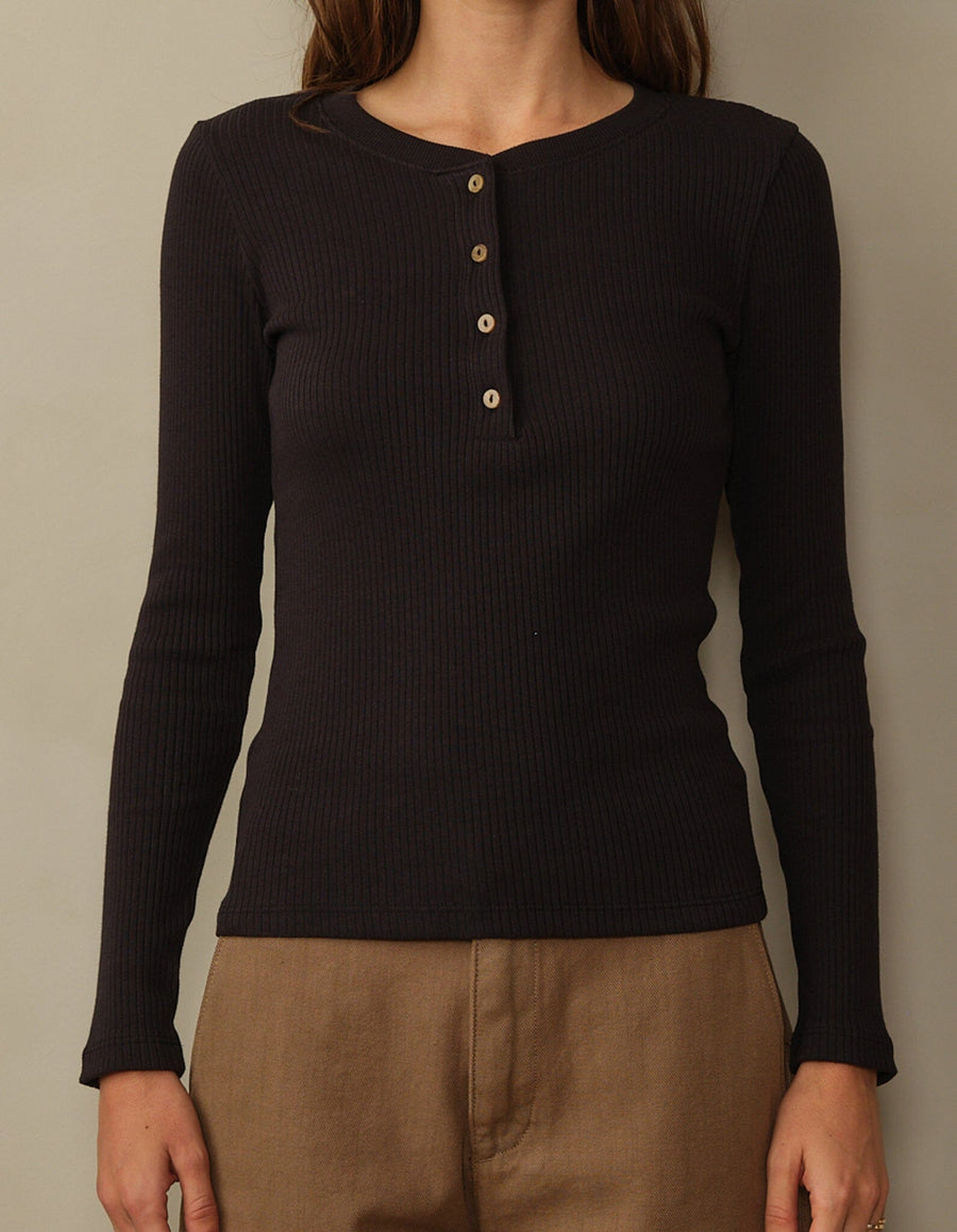 Sweat à capuche Henley marron à rayures et manches tombantes de grande Sweat à capuche Henley marron à rayures et manches tombantes de grande
